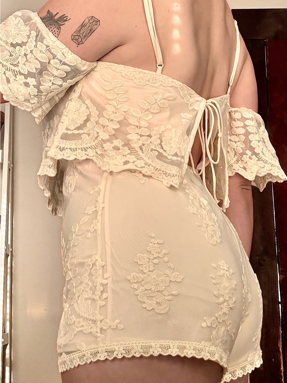 Flying Tomato Open Back Flutter Sleeve Embroidered Lace Romper in Ivory Size L